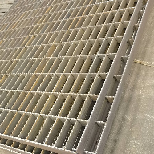 鋼格柵鋼格板的優(yōu)勢與用途應(yīng)用場景