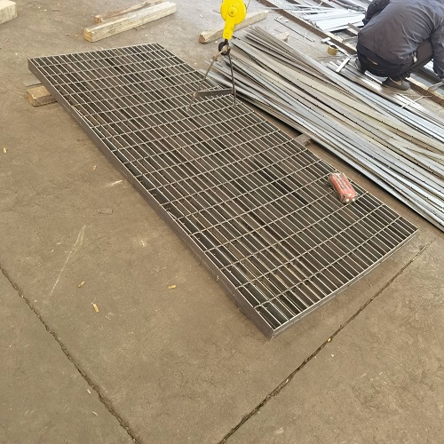 鋼格柵鋼格板G403/30/100：防滑、防腐與高強(qiáng)度