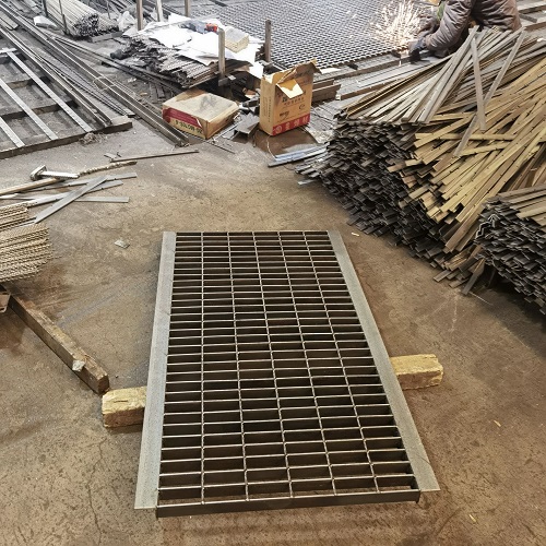 排水溝蓋板鋼格板鋼格柵的綜合優(yōu)勢(shì)