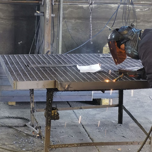 鋼格板采購避坑指南：這5個參數(shù)不懂，小心被坑！