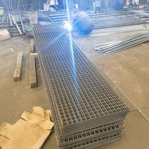 鋼格板采購避坑指南：這5個參數(shù)不懂，小心被坑！