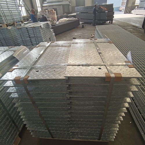 海上平臺防滑鋼格板：抗鹽霧腐蝕技術(shù)詳解！