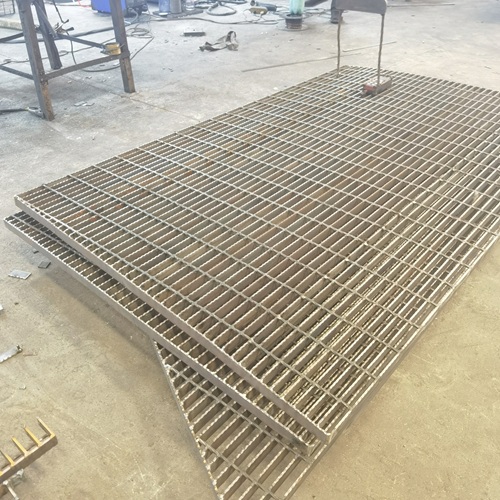 鋼格板是怎么做到防滑又安全的？