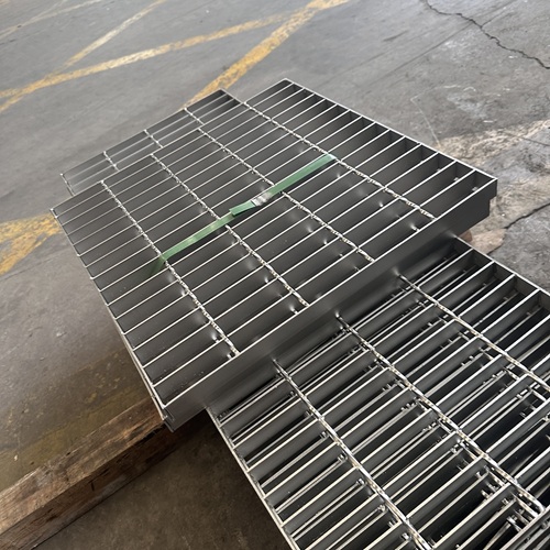 鋼格柵板承載不足怎么辦？換型號還是加固