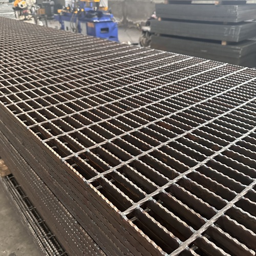 音樂節(jié)舞臺(tái)搭建必用鋼格板，承重強(qiáng)還易拆卸